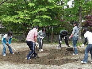 幅跳び用砂場の整備